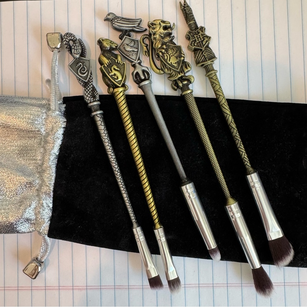 Wizard-Themed Makeup Brush Set - Silver and Gold
